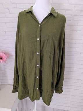 Old Navy Olive Green Women's Casual Button-Down Shirt